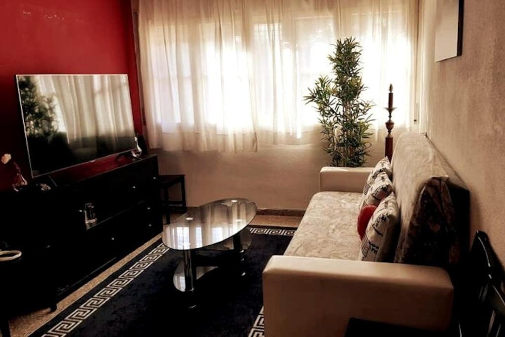 إل برات ذي يوبريغات Exclusive House Close To Airport المظهر الخارجي الصورة