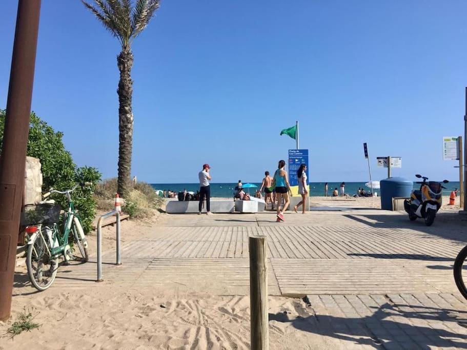 إل برات ذي يوبريغات Exclusive House Close To Airport المظهر الخارجي الصورة